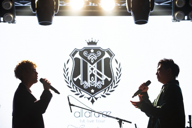 「all at once、自身初となる有観客ライブのレポートが到着、東京公演より「Fanfare」の映像公開」1枚目/8