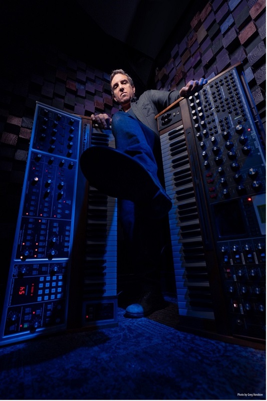 「シェンカー/ルカサー/ザック・ワイルド/ヌーノetc…名ギタリスト集結のデレク・シェリニアン新ソロ作、日本先行発売決定」1枚目/2