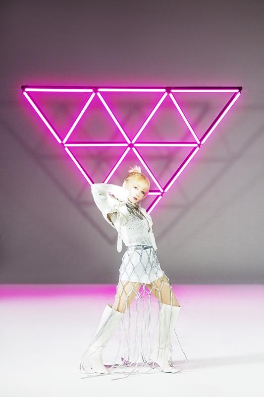 「Reol、新曲「赤裸裸」リリックビデオ公開」1枚目/3