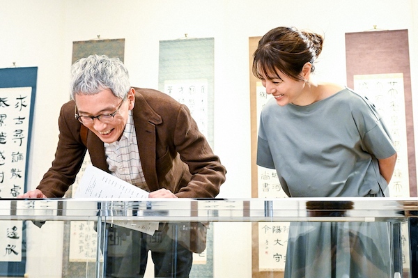 「「持続可能な恋ですか？」“林太郎” 松重豊と“明里” 井川遥の大人の恋が進行　「自分に嫌われないように誠実に生きるというせりふが染みる」」1枚目/1