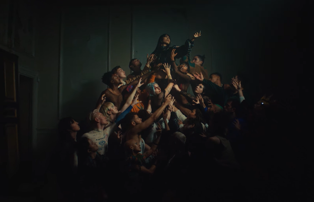 「リナ・サワヤマ、最新アルバムより「Frankenstein」のMV公開」1枚目/2