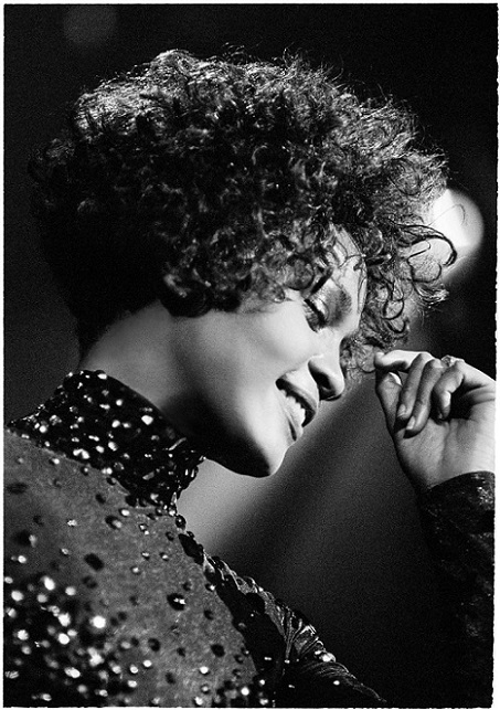 「ホイットニー・ヒューストン、全33曲のMV集付き最新ベスト盤が発売」1枚目/2