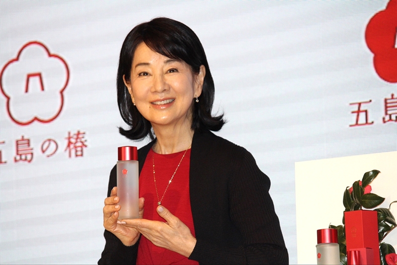 吉永小百合、36年ぶりにスキンケア商品をPR 肌の健康の秘訣は