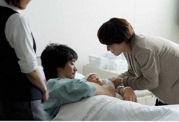 「「ヒヤマケンタロウの妊娠」最終回“健太郎” 斎藤工が無事に出産　「奇想天外だけど永久保存のドラマだと思う」」1枚目/1