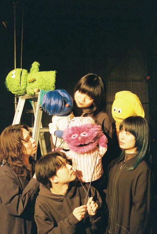 「Homecomings、ニューAL収録曲「US/アス」MV（Behind The Scenes）映像公開」1枚目/2