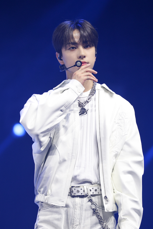 「（C）Weverse Con Festival」13枚目/14