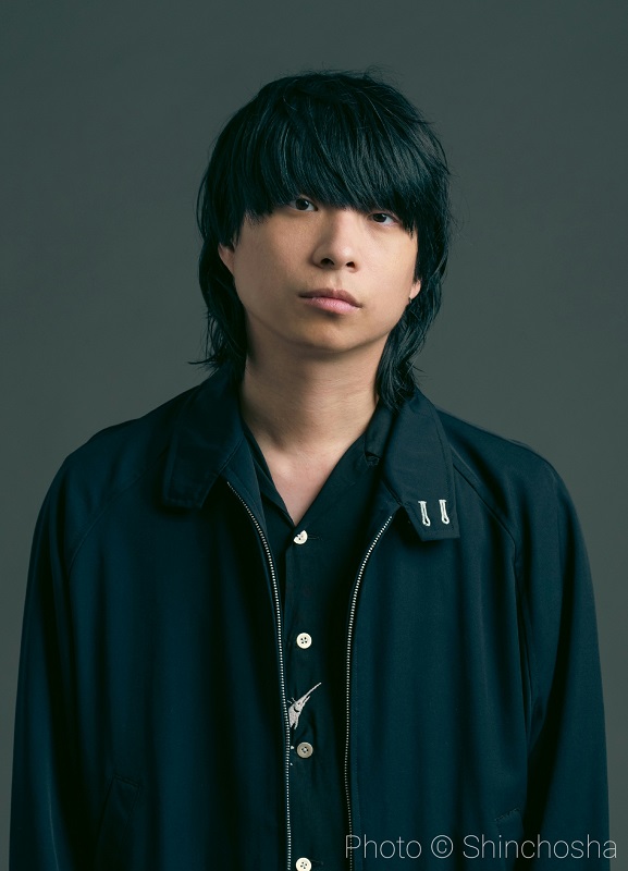 「尾崎世界観の芥川賞候補作『母影』が文庫化、ピース又吉が約7000字の解説を寄稿」1枚目/2