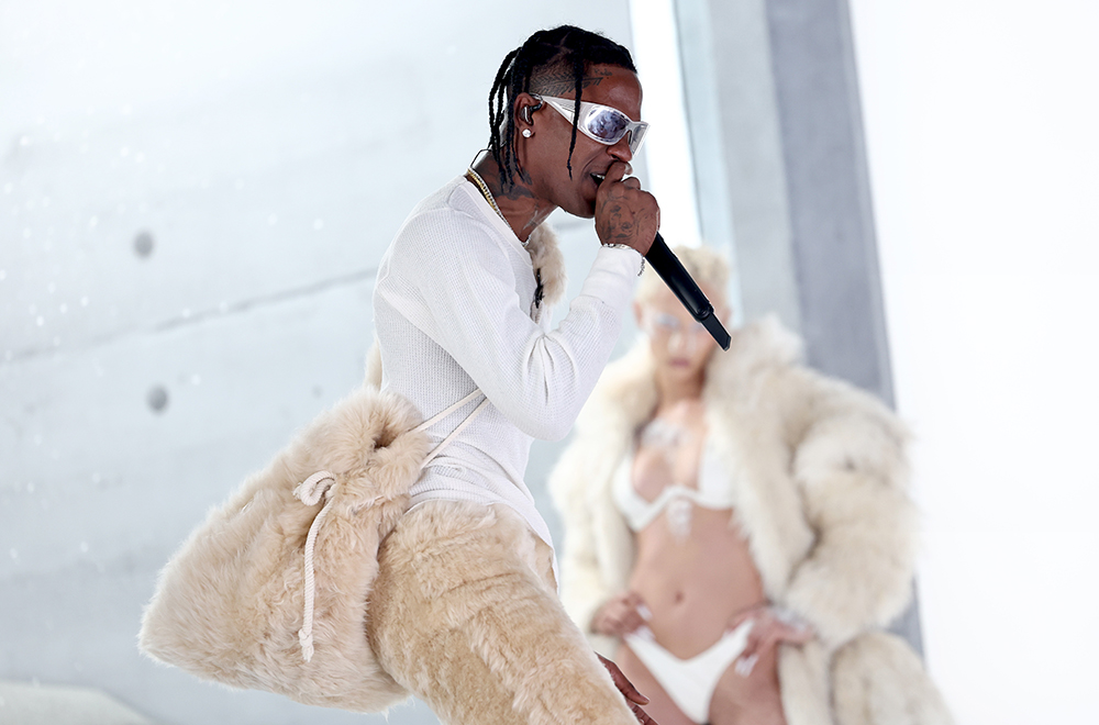 トラヴィス・スコット、ザ・ウィークエンド＆バッド・バニーとのコラボ