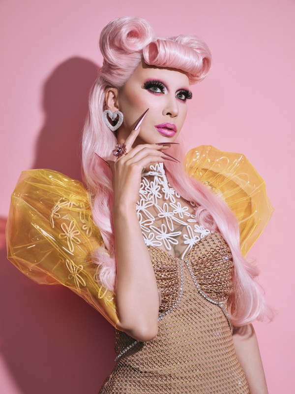 「中島美嘉がドラァグクイーンに挑戦、新曲「We are all stars」MV」1枚目/3