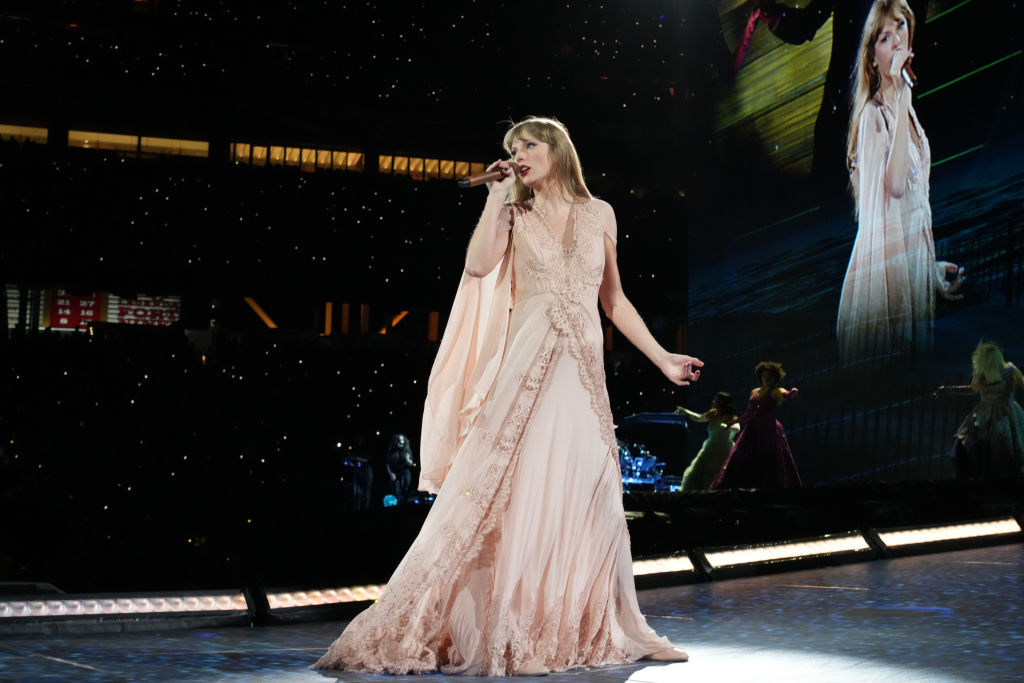 テイラー・スウィフト、【The Eras Tour】のコンサート・フィルムが