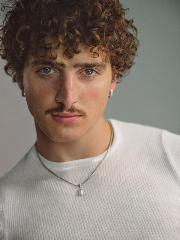 「Photo by Dennis Leupol」2枚目/2