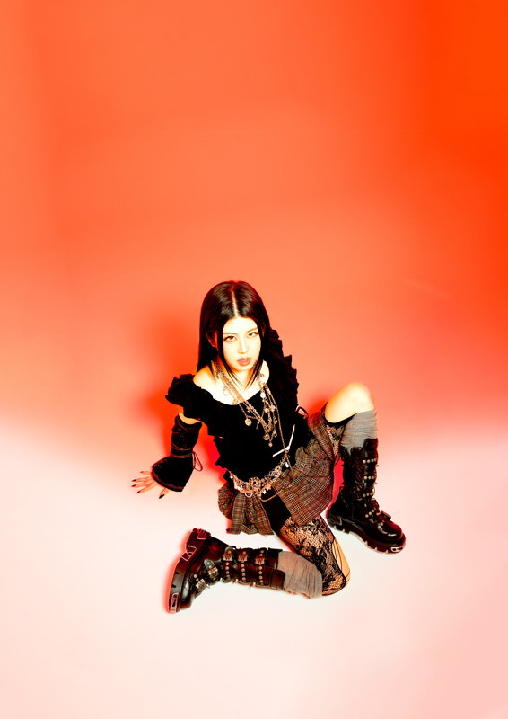 「valknee、1stアルバム『Ordinary』リリース＆初のワンマンライブが決定」1枚目/2