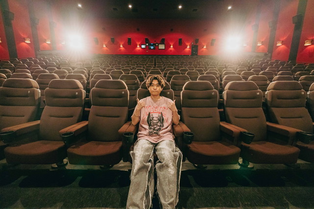 「＜イベントレポート＞Tani Yuuki、“特別先行上映会”で新たなツアーの意気込みを語る「“ただいま”って言ってもらえるようなあたたかいライブにしたい」」1枚目/25