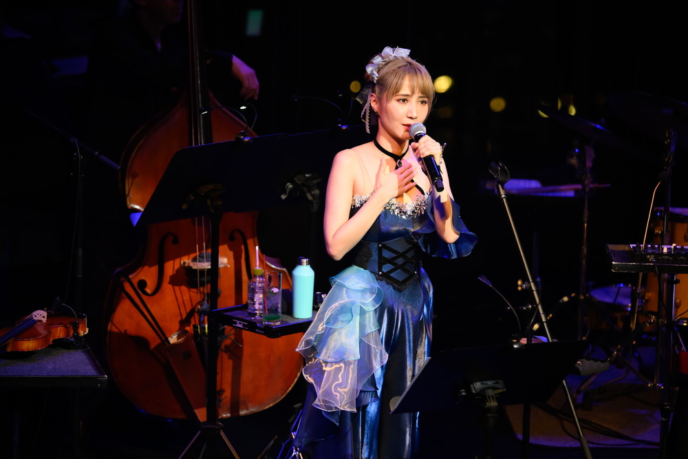 ライブレポート＞サラ・オレイン、聴く者にジャズの魔法をかけるビル