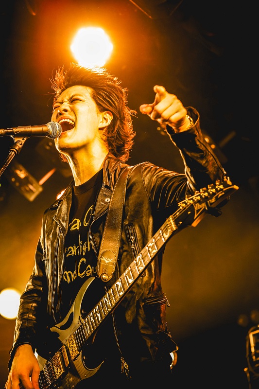 「粗品「今日は音楽で伝えたい」、アーティストとしての1stツアー完走＆千秋楽公演レポート到着」1枚目/6