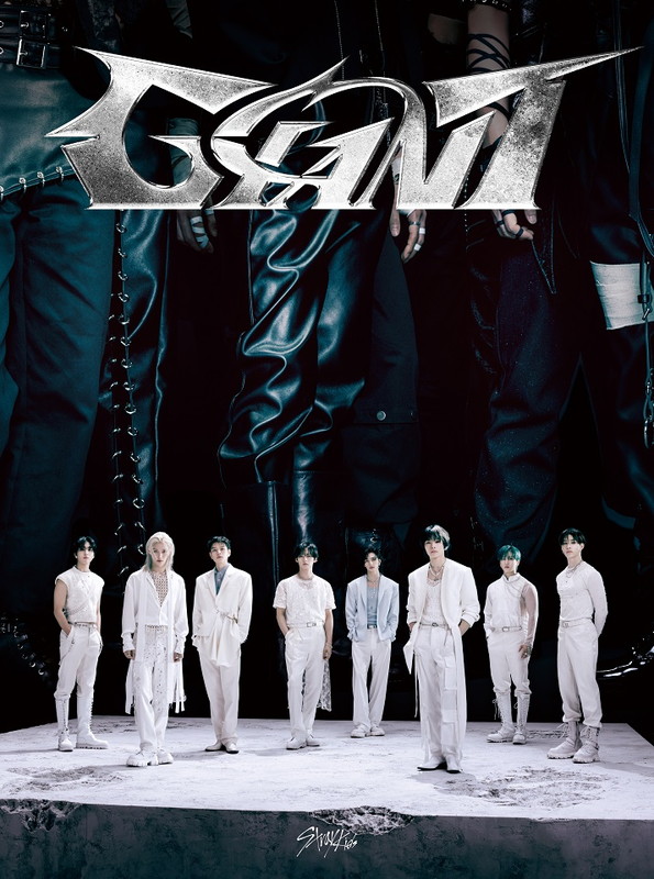「Stray Kids アルバム『GIANT』初回生産限定盤B」3枚目/12