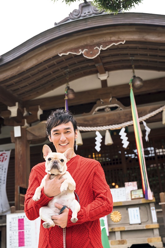 「愛犬も登場、草なぎ剛の連載エッセイ書籍化第3弾『Okiraku 3』発売決定」1枚目/3