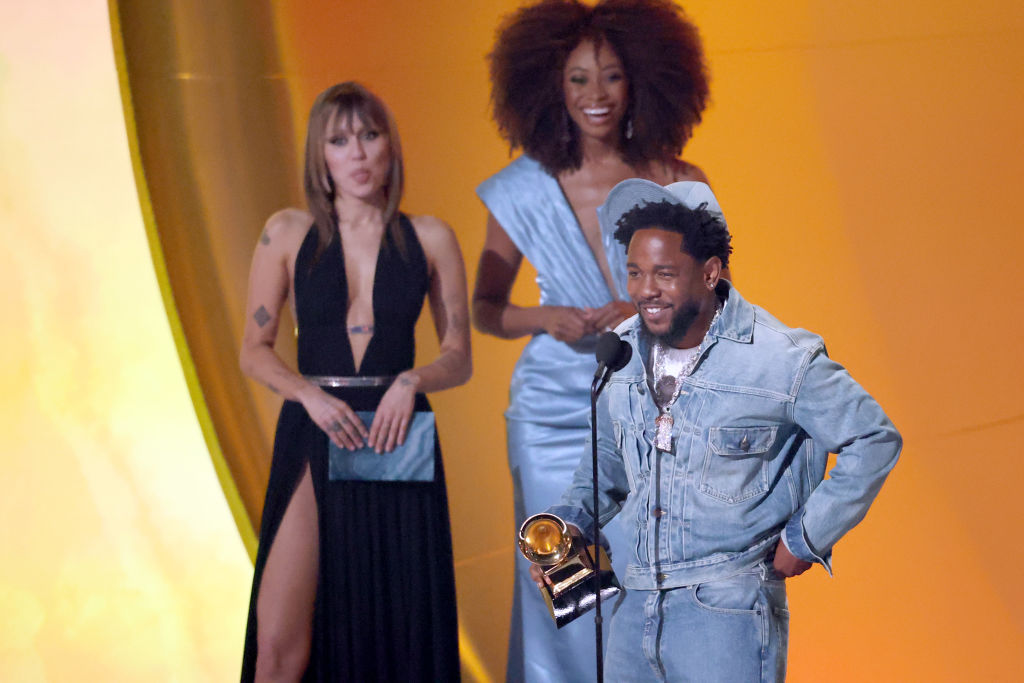 第67回グラミー賞授賞式(R)】ケンドリック・ラマー「Not Like Us」が 第67回グラミー賞授賞式(R)】ケンドリック・ラマー「Not Like Us」が