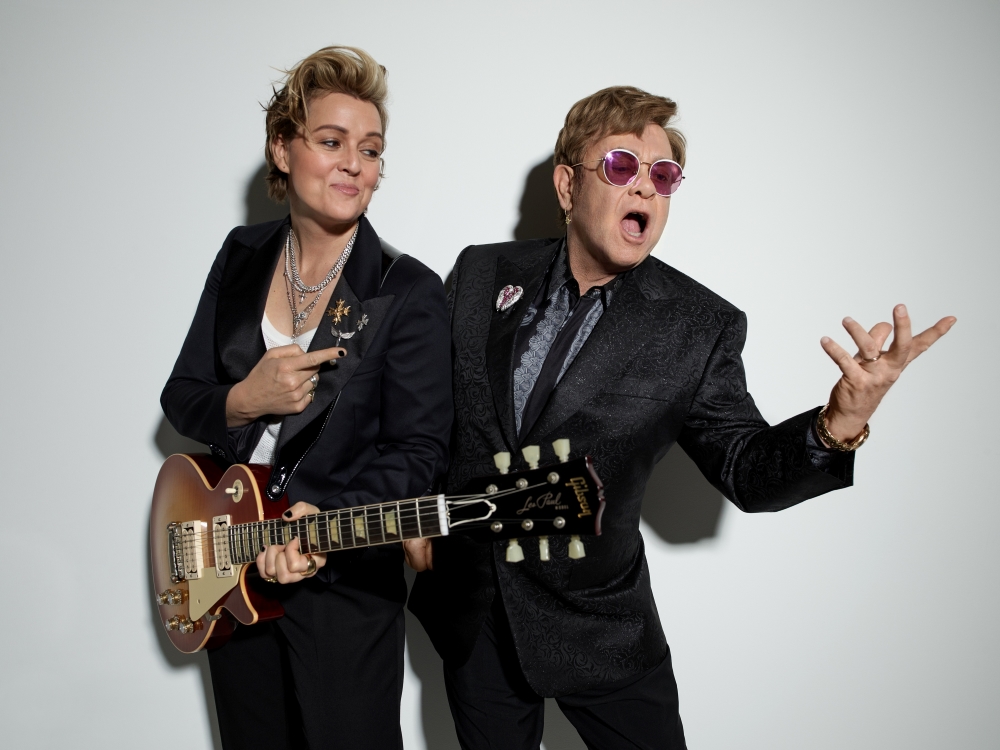 エルトン・ジョン＆ブランディ・カーライル、新曲「スウィング・フォー
