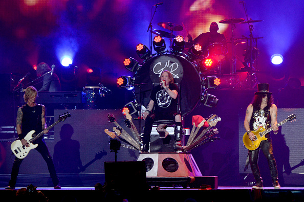 「ガンズ・アンド・ローゼズ、長年のドラマーであるフランク・フェラーの“友好的な”脱退を発表」1枚目/1