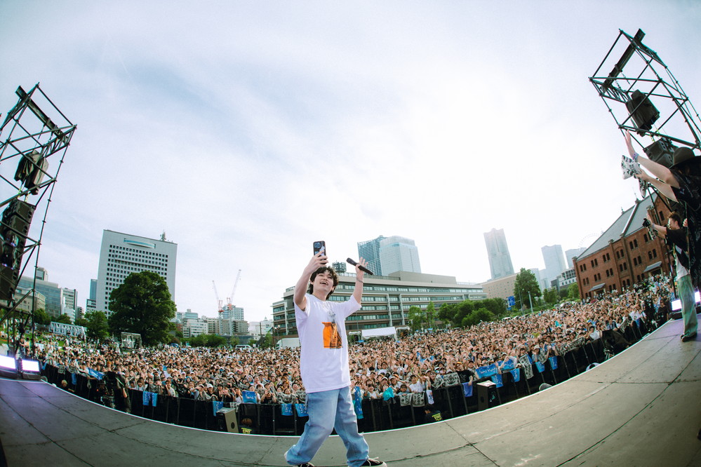 Tani Yuuki、地元・神奈川のフリーライブに約5,000人を動員「夢のよう