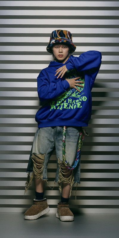 「航⽣」2枚目/12