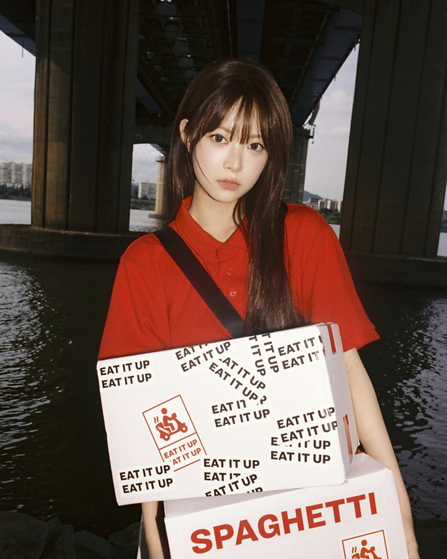 「HONG EUNCHAE」8枚目/8