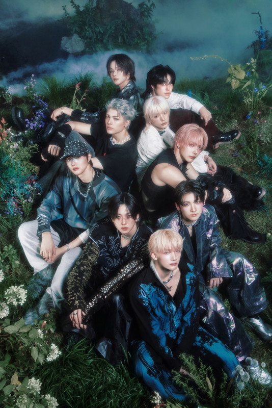 「&amp;TEAM、韓国デビュー作品のコンセプト「ROAR ver.」で“Wolf DNA”を神秘的に表現」1枚目/37