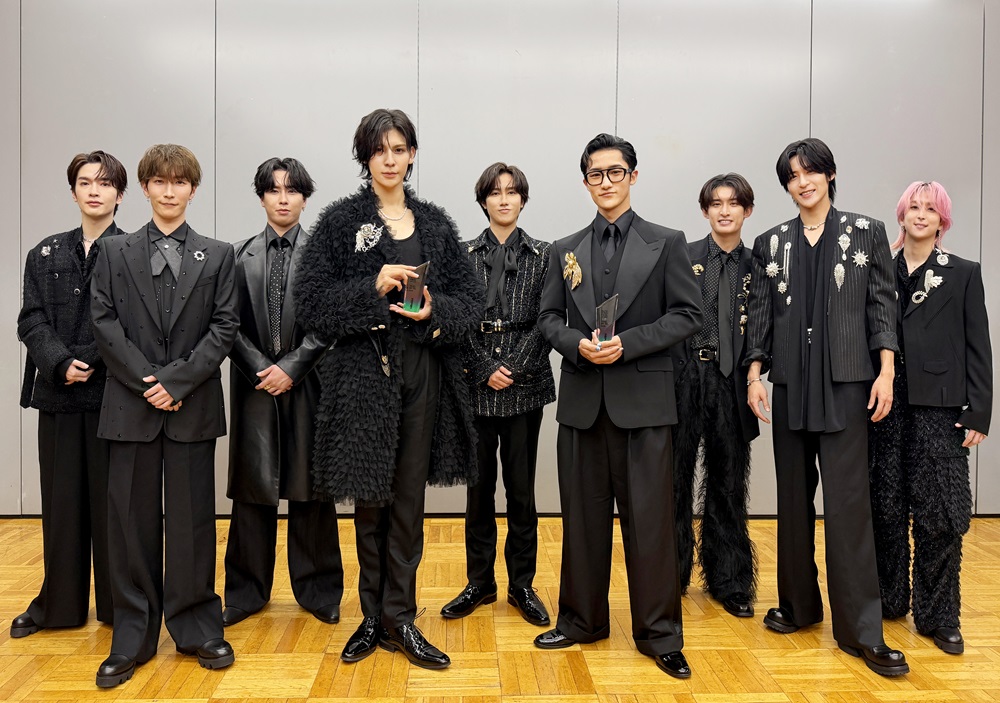 ビルボード 2025年 年間Hot Albums】Snow Manがベストアルバム『THE