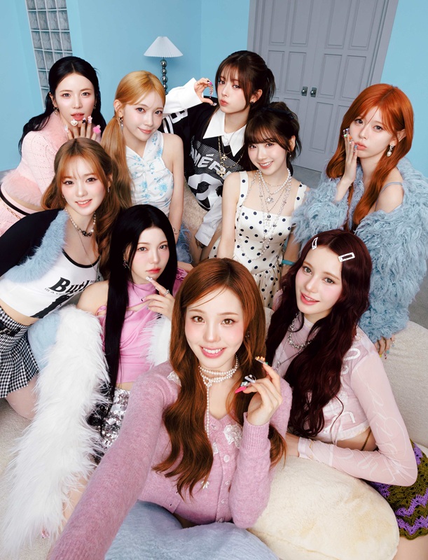 「NiziU、メンバー自らが作詞を手掛けたファンソング「Light it Up」のパフォーマンス映像公開」1枚目/1