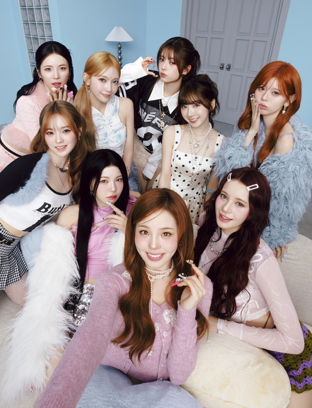 「NiziU」2枚目/2