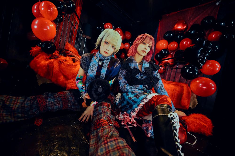 Reol、最新アルバム収録曲「DEAD CENTER」でLiSAとコラボレーション