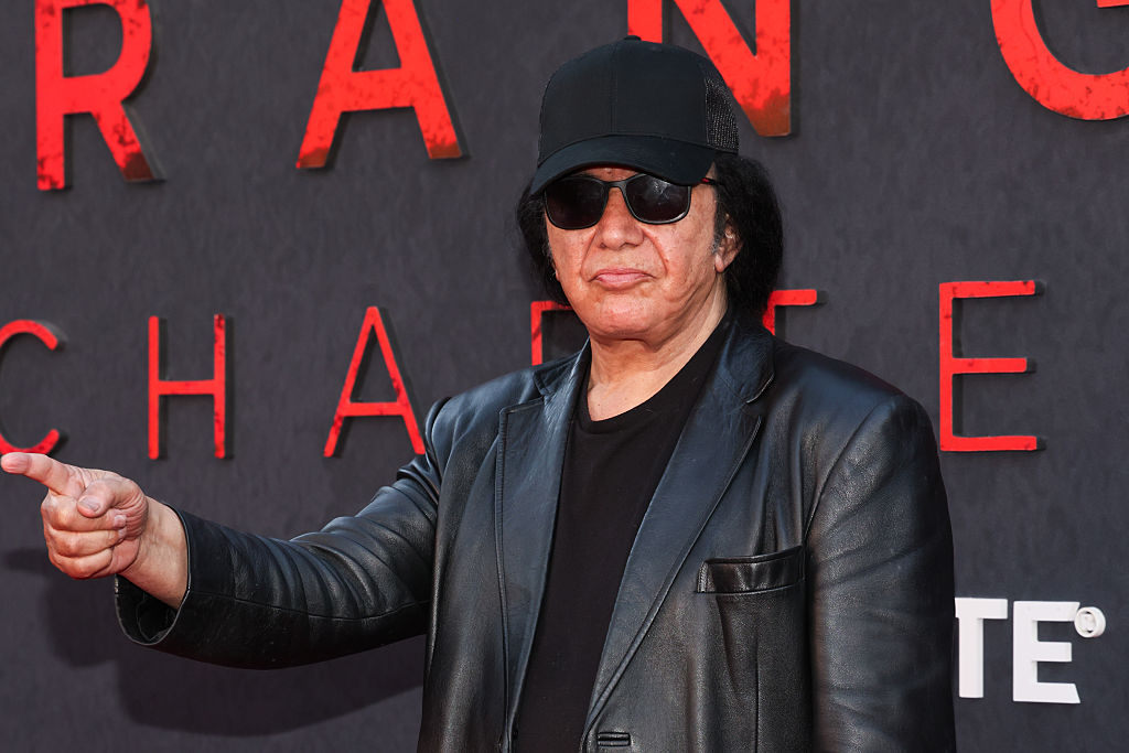 KISSジーン・シモンズ、テイラー・スウィフトの人気をビートルマニアに