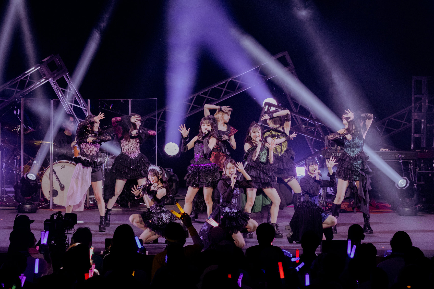 つばきファクトリー、一夜限りのバンド編成によるスペシャルライブの