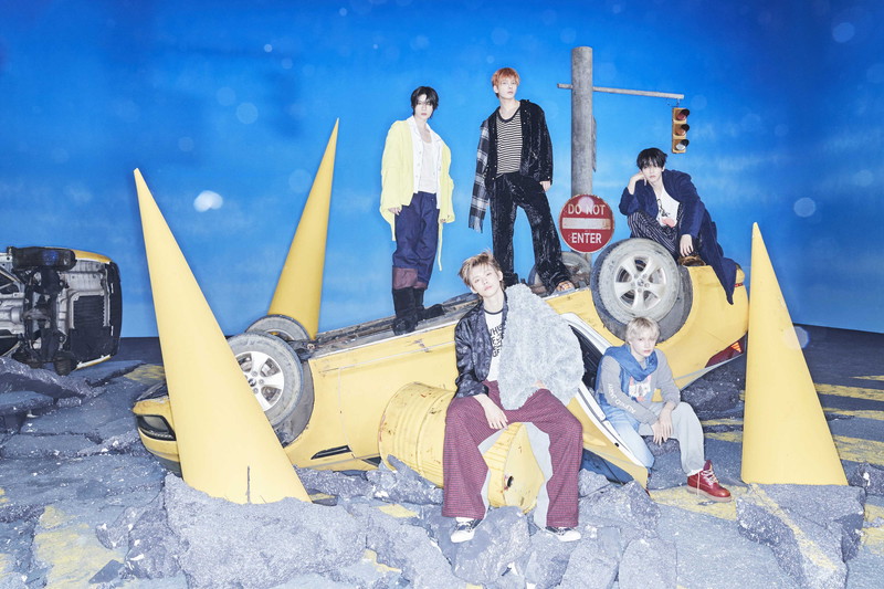TOMORROW X TOGETHER、コンセプトフォト「HUNGER」で“原始的な飢え”を