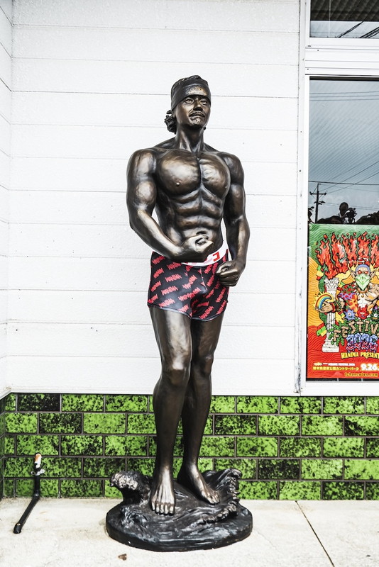 「KO-SHIN（g,cho）銅像」2枚目/5