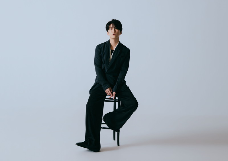 亀梨和也、1stアルバム『WAVE』アートワーク＆収録曲を公開 | Daily