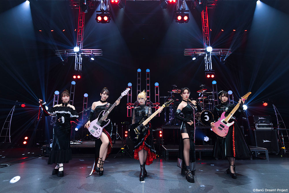 ライブレポート＞Ave MujicaがDiggy-MO'プロデュースの新衣装と共に