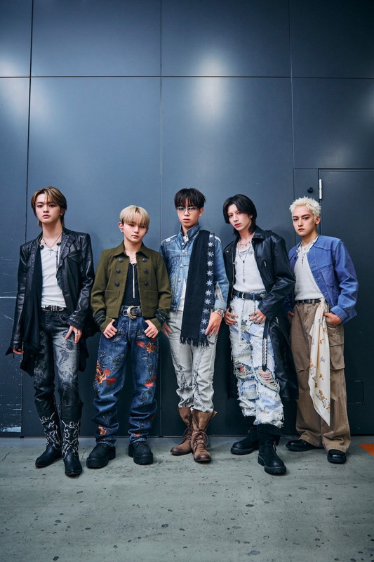 「STARGLOW、ファンミ追加公演で1stアルバム『Aurora』リリースをサプライズ発表」1枚目/12
