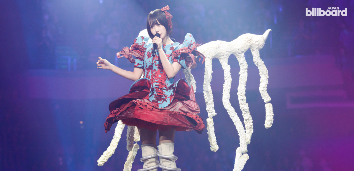 コラム＞復讐のその先へ、anoの初武道館公演が“お守り”になるまで――Blu