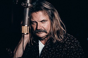 レスリー・マンドキ