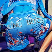 女王蜂 「ＫＩＮＧ　ＢＩＴＣＨ」