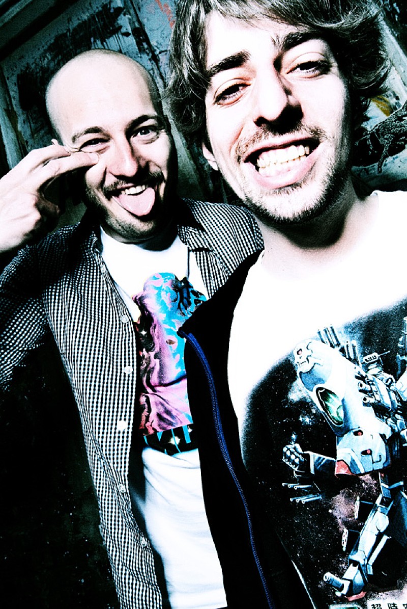 「イタリア発エレクトロ革命児"CROOKERS"が超人気TOKYOブランド"ROC STAR"と最狂 タッグ!!」1枚目/1