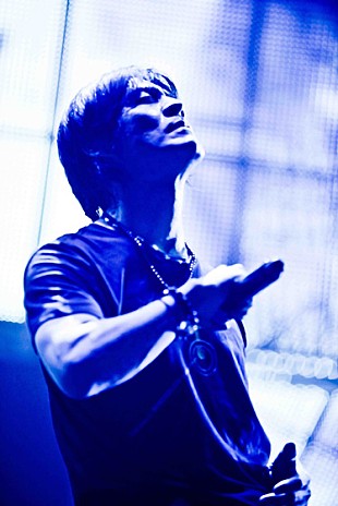 「氷室京介 CMソング書き下ろし“敵は昨日の自分”」