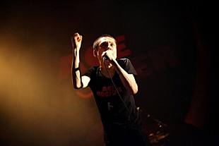 「ザ・クロマニヨンズ 満員の渋谷公会堂で『突撃ロック』炸裂」