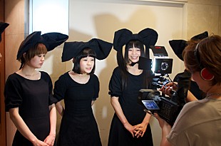 「Yahoo!トップでキス動画紹介 話題のアイドル新宿狂乱ショー」