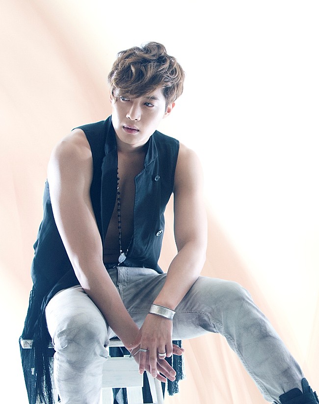 「キム・ヒョンジュン　 注目のB’z初の詞曲同時提供曲「HEAT」テレビパフォーマンスいよいよ始動！！ 」1枚目/2