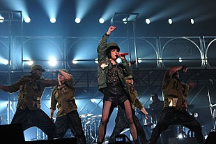 「AI 武道館でマイケルやホイットニーをカバー ものまねも披露」