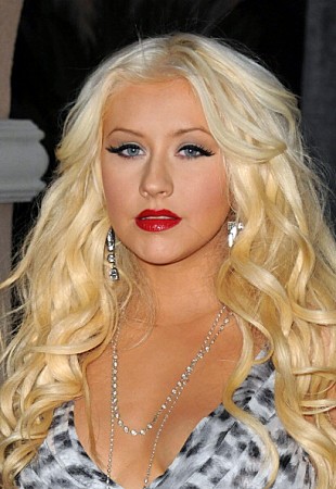 「クリスティーナ・アギレラのニュー・アルバム、遅くとも今夏末に」