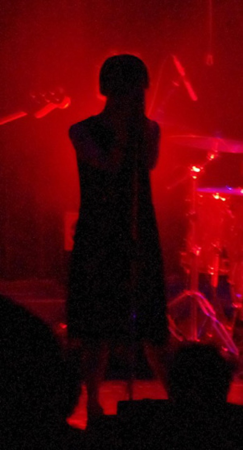 「さめざめ 「人生の賭けでした」単独公演で熱いアクト」1枚目/1